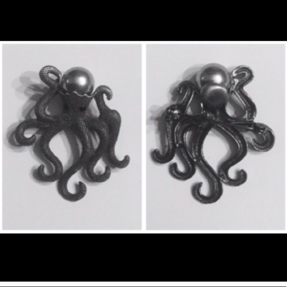 New Gray Silver Octopus Brooch - Picture 3 of 3